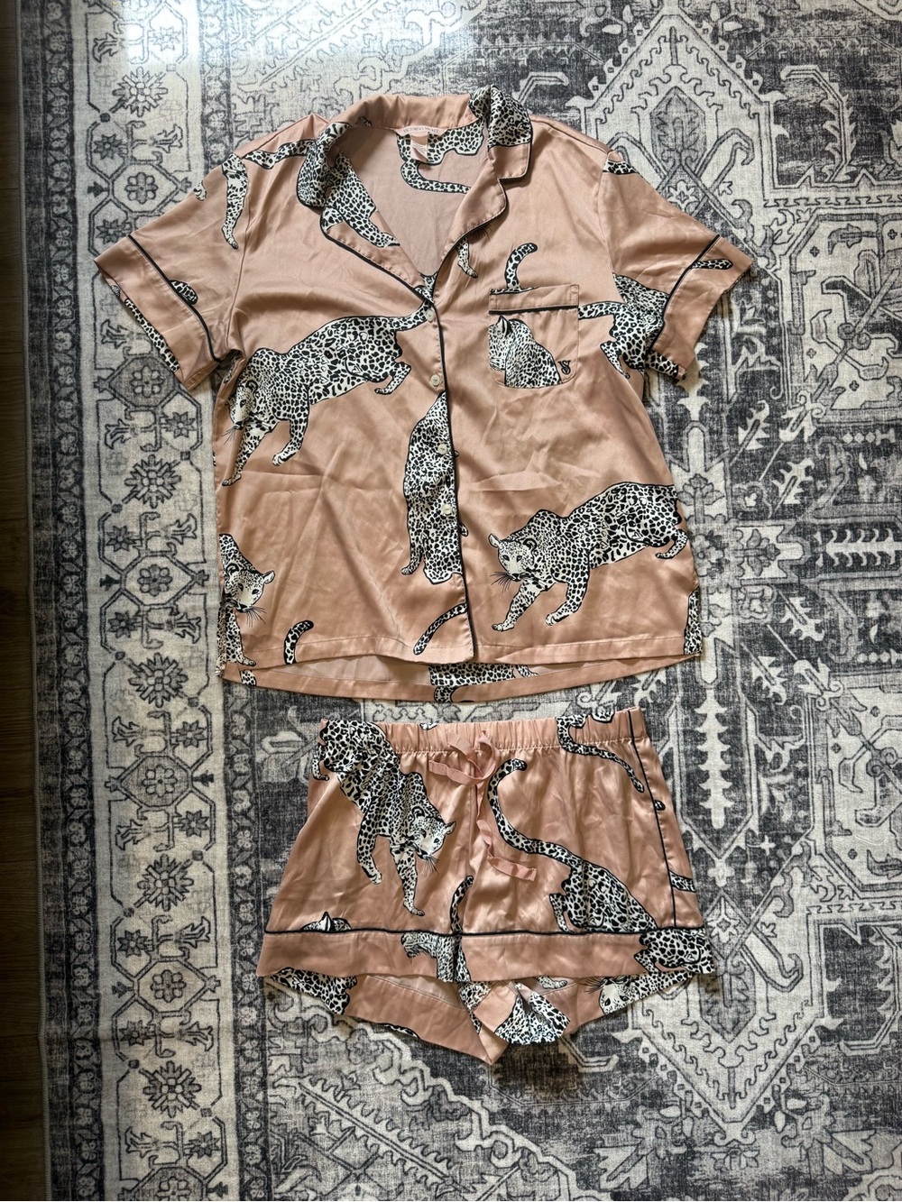 VS Pink baby pink cheetah leopard sateen luxury pajama set